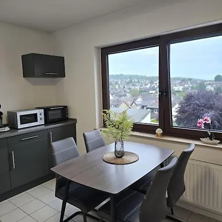 Gemuetliche Ferienwohnung Mülheim-Kärlich Buitenkant foto